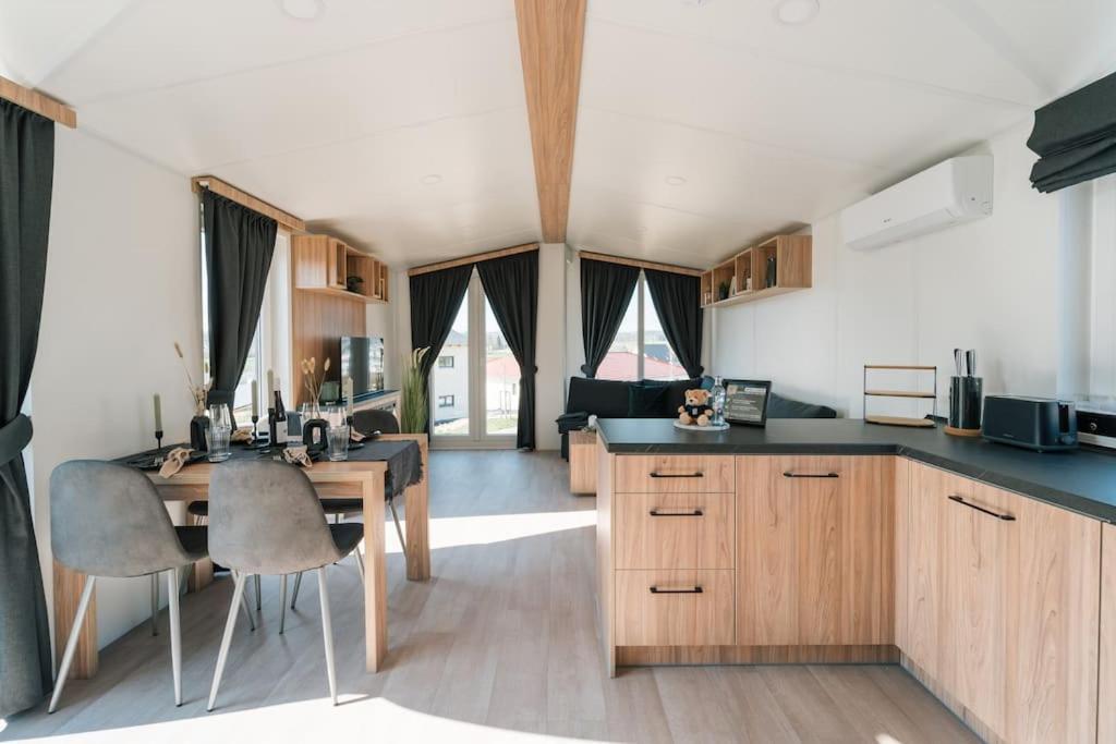 Appartamento Gemuetliches Voll Ausgestattes Tiny House Vilseck Esterno foto